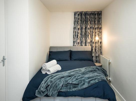 Apartamento New Modern Hybrid 4 Bedroom 7 Bed 9 Guest Capacity *