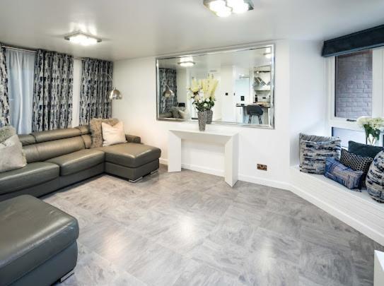 Apartamento New Modern Hybrid 4 Bedroom 7 Bed 9 Guest Capacity